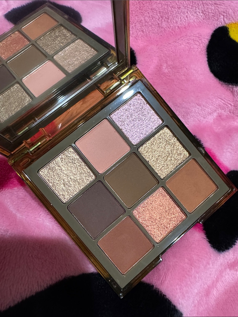 Huda Beauty Khaki Haze Obsessions Palette